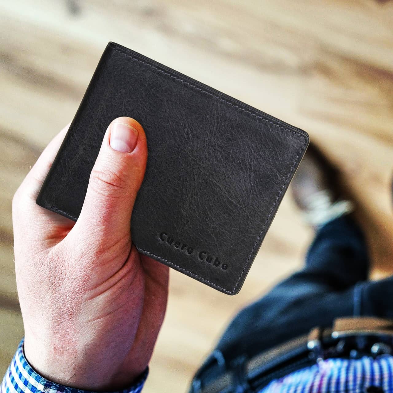Cuero Cubo Men Formal,Casual,Evening/Party Black Genuine Leather Wallet